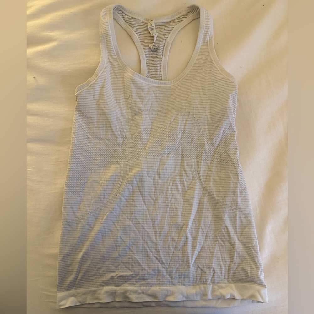lululemon Swiftly Tech Racerback Tank Top 2.0 Hip Length - Size 6 | White